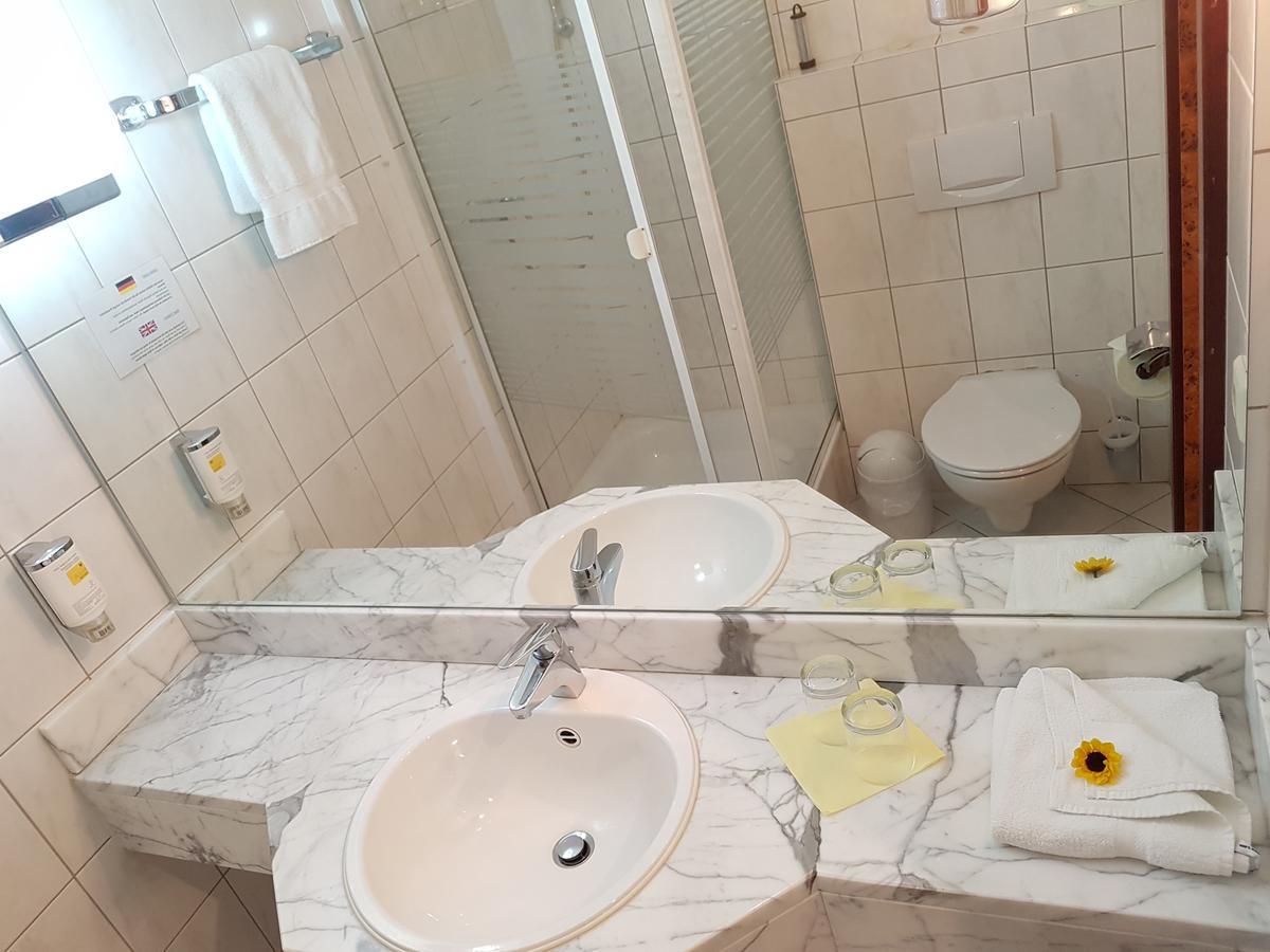 Landhotel Trampe 외부 사진