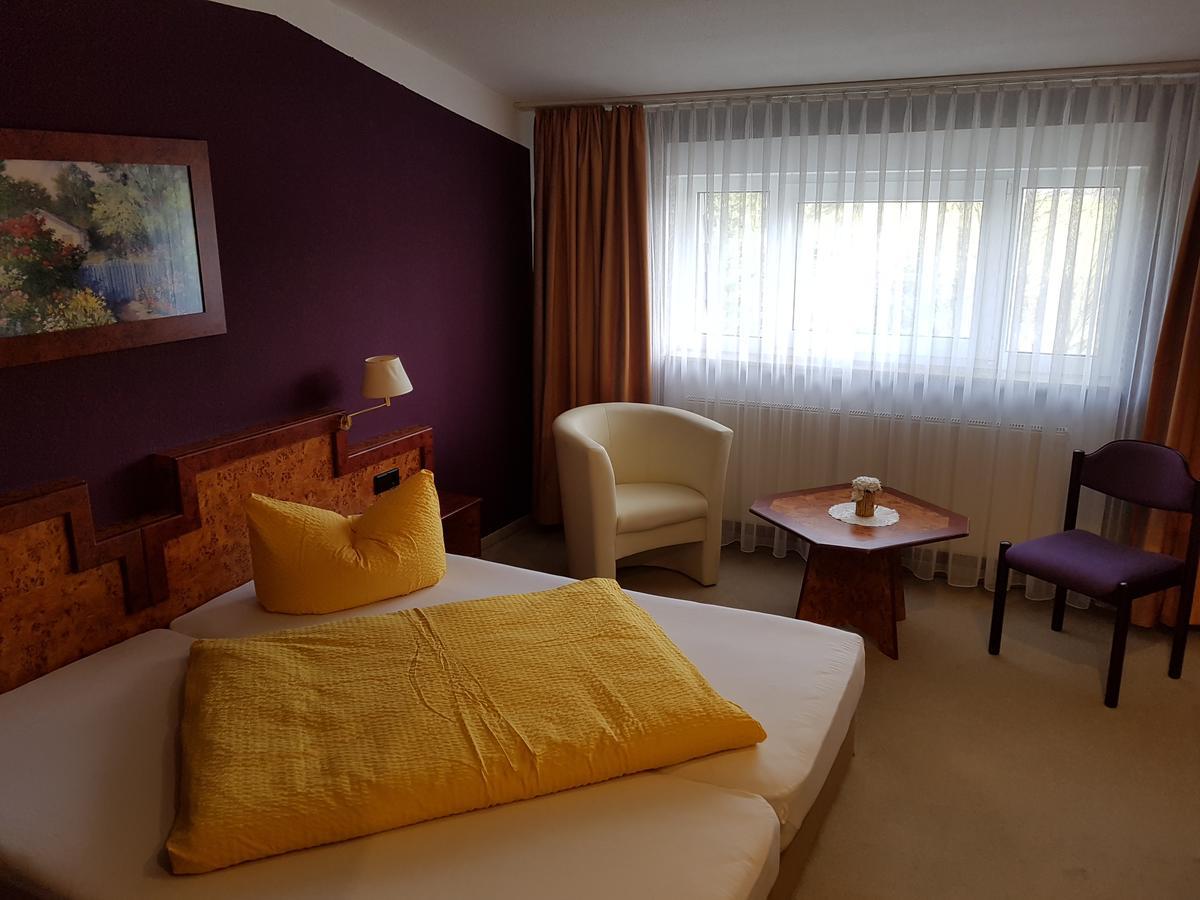 Landhotel Trampe 외부 사진